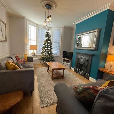 Gloucester Rd 2 Mins Away - Fab, New, Trendy House Bristol Eksteriør bilde