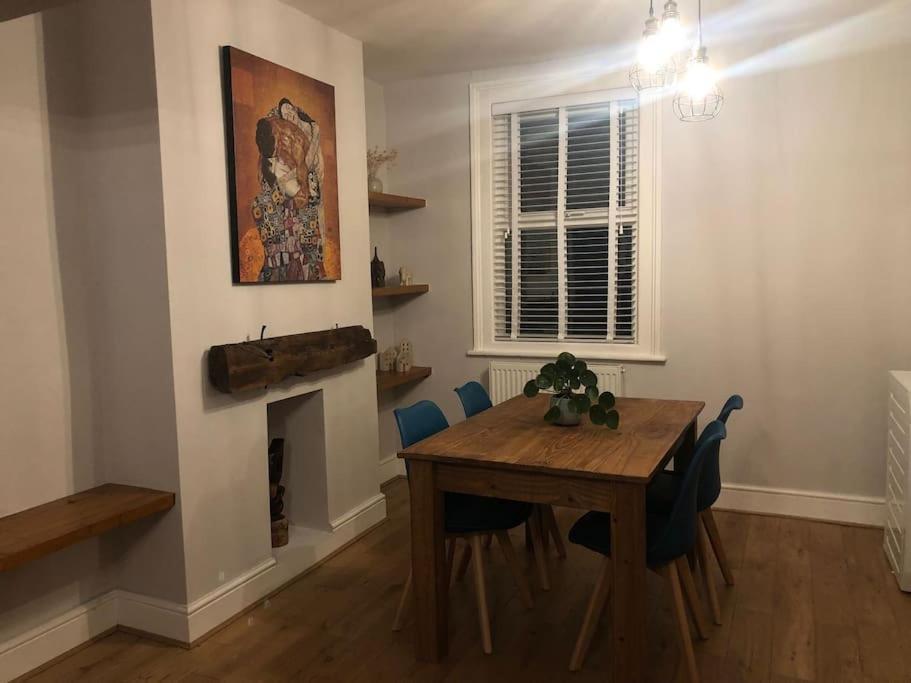 Gloucester Rd 2 Mins Away - Fab, New, Trendy House Bristol Eksteriør bilde