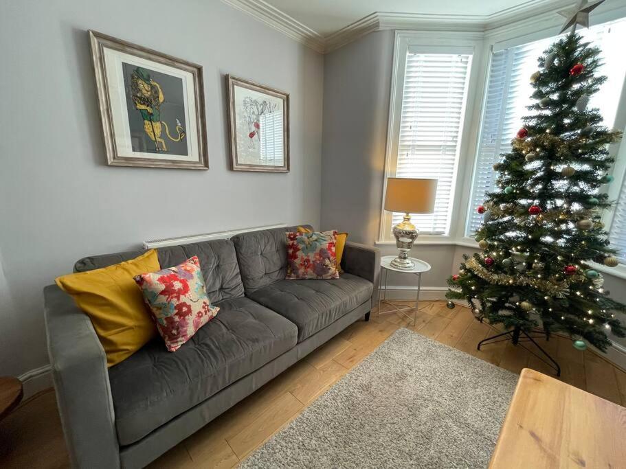 Gloucester Rd 2 Mins Away - Fab, New, Trendy House Bristol Eksteriør bilde